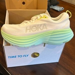 Hoka W Bondi 8 6.5 B never worn